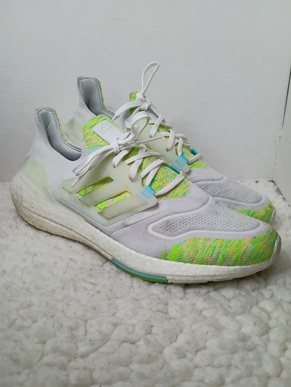 Adidas Ultraboost 22 Mens 14 White Solar Green Bliss Blue Running Shoes GX5913.